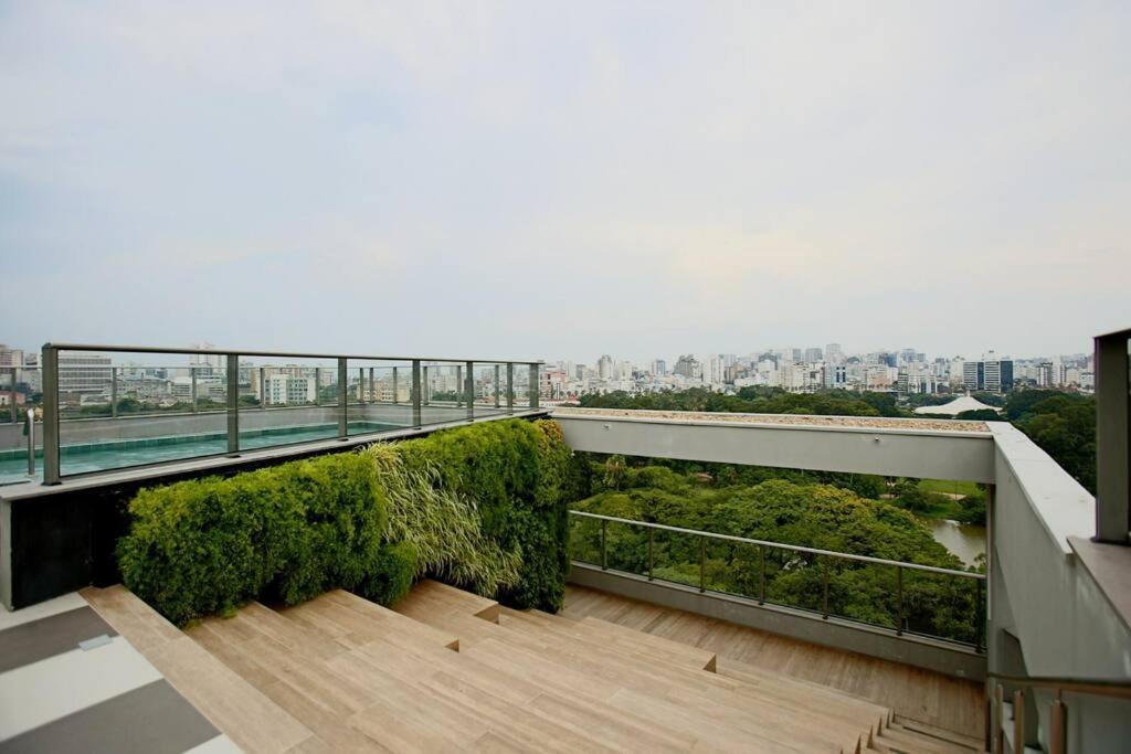 Apto Frente Parque Com Vista E Piscina Porto Alegre Exterior photo
